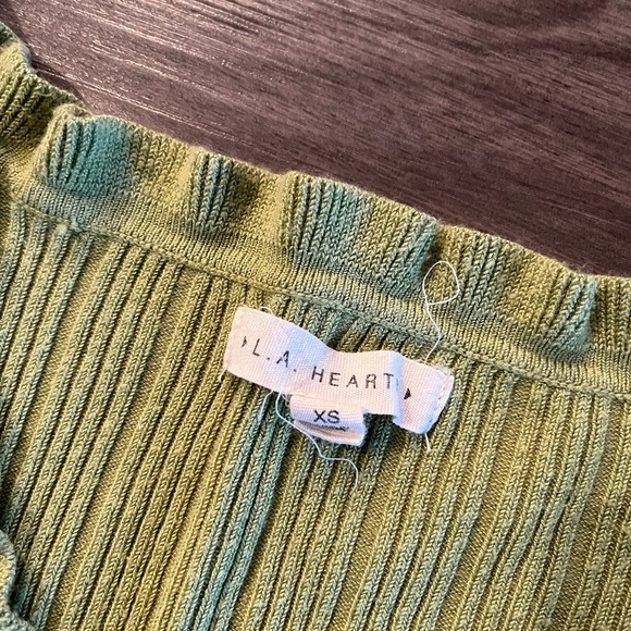 Two tone color cropped shirt - Picture 4 of 6